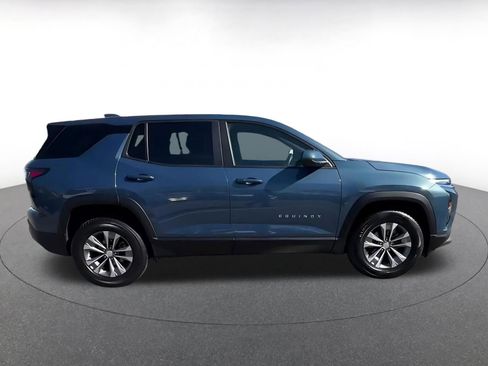 Used 2025 Chevrolet Equinox LT FWD image 16