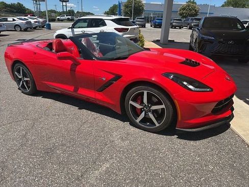 Used 2015 Chevrolet Corvette Stingray Convertible RWD image 3
