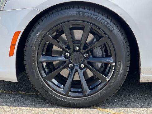 Used 2018 Cadillac CTS Luxury RWD image 32