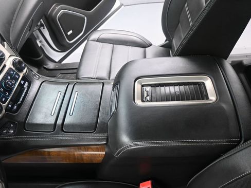 Used 2019 GMC Yukon Denali image 6