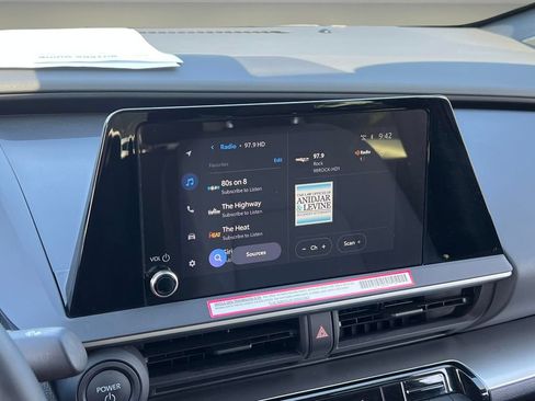 Certified 2024 Toyota Prius LE FWD image 20