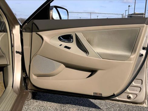 Used 2007 Toyota Camry LE image 22