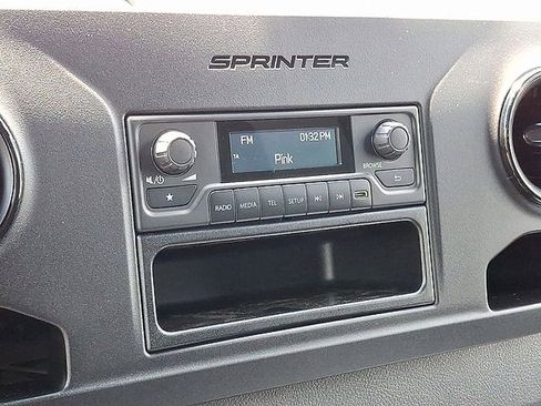 Used 2025 Mercedes-Benz Sprinter 2500 image 18