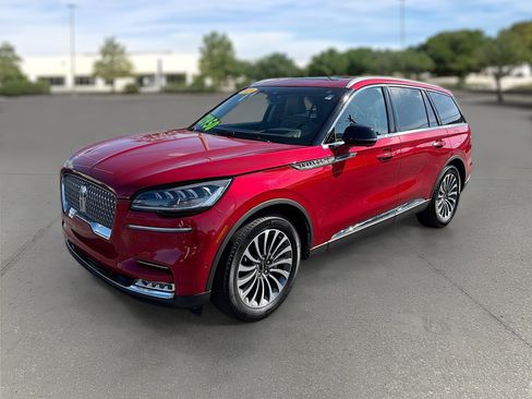 Used 2020 Lincoln Aviator Reserve w/ Equipment Group 201A image 3