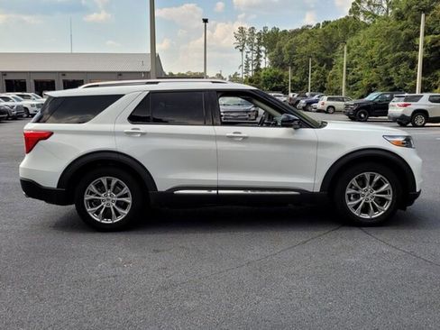 Used 2022 Ford Explorer Limited w/ Equipment Group 301A image 16