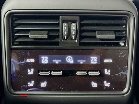 New 2026 Porsche Cayenne image 26