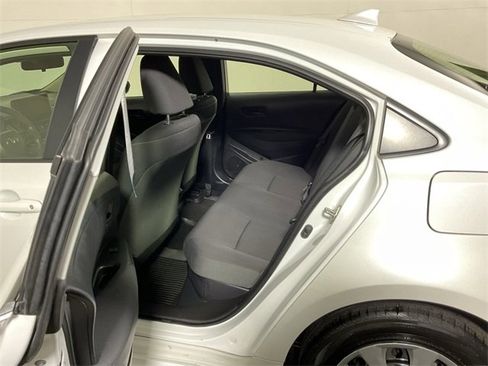 Used 2024 Toyota Corolla LE image 31