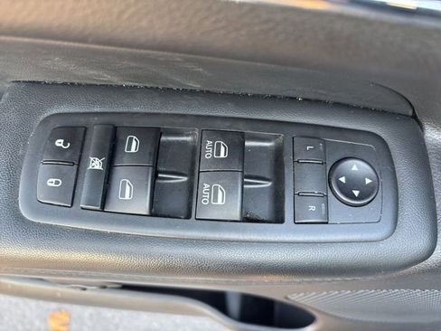 Used 2021 Jeep Grand Cherokee Limited image 19