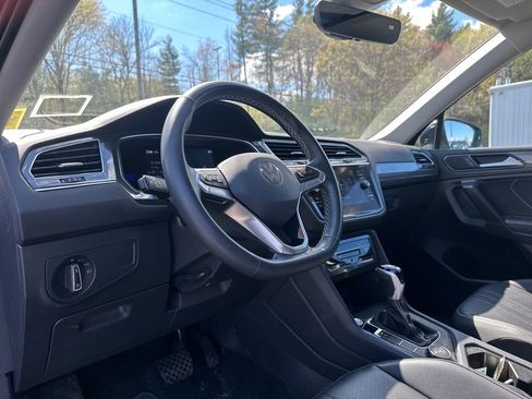 Certified 2022 Volkswagen Tiguan SE AWD/4WD image 6