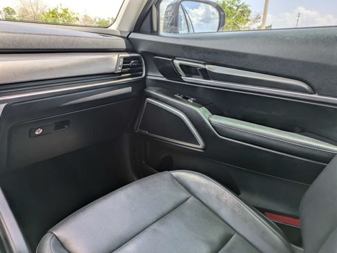 Certified 2023 Kia Telluride S w/ S Sunroof Package FWD image 19