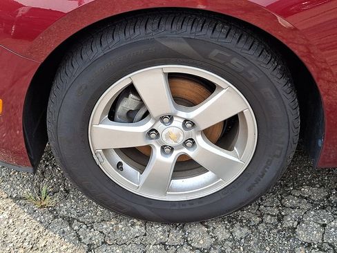 Used 2015 Chevrolet Cruze LT FWD image 13