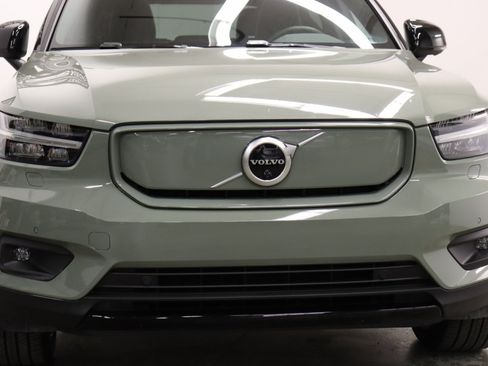 Used 2021 Volvo XC40 P8 Recharge AWD/4WD image 16