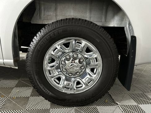 Used 2018 Nissan NV 3500 SV w/ Navigation Package image 14