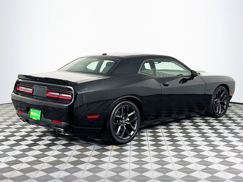 Used 2022 Dodge Challenger R/T w/ Blacktop Package image 10
