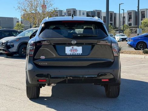 New 2026 Nissan Kicks SV w/ SV Premium Package FWD image 4