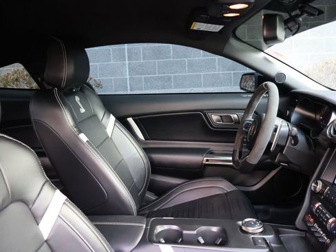Used 2022 Ford Mustang Shelby GT500 w/ Technology Package RWD image 10