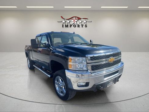 Used 2013 Chevrolet Silverado 2500 LT w/ Interior Plus Package AWD/4WD image 7