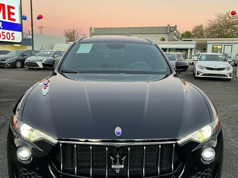 Used 2018 Maserati Levante S AWD/4WD image 3