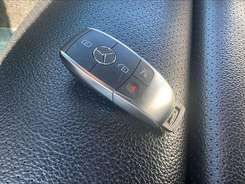 Used 2019 Mercedes-Benz C 300 4MATIC Sedan w/ Premium Package image 36