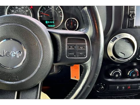 Used 2015 Jeep Wrangler Unlimited Sahara w/ Connectivity Group image 21