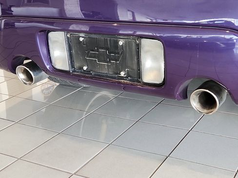 Used 2004 Chevrolet SSR w/ Preferred Equipment Group image 16