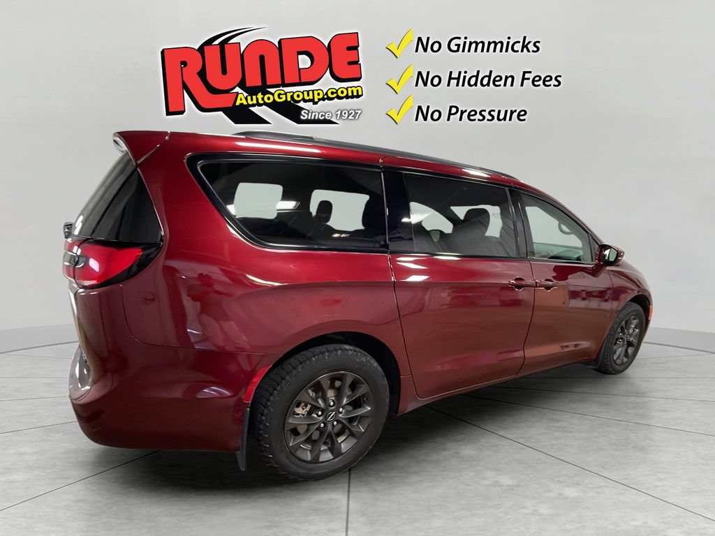Used 2022 Chrysler Pacifica Touring-L w/ S Appearance Package AWD/4WD image 6