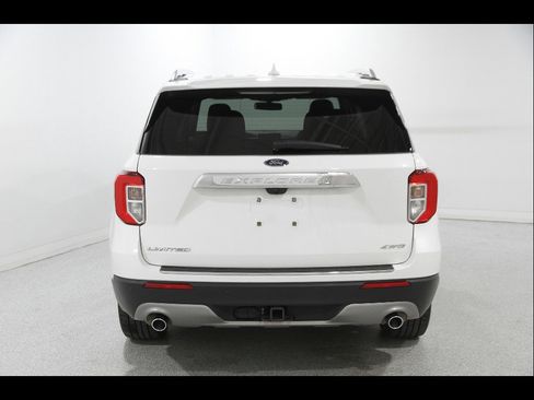 Certified 2022 Ford Explorer Limited w/ Equipment Group 301A image 22