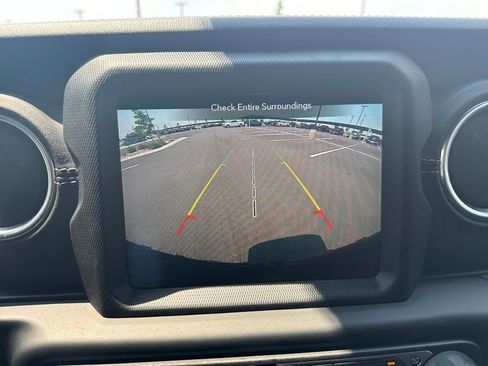 Used 2019 Jeep Wrangler Unlimited Sahara w/ Quick Order Package 24M Moab image 26