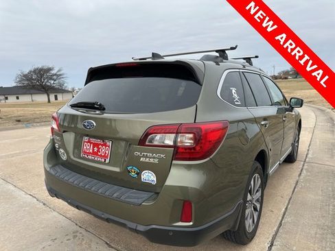 Used 2017 Subaru Outback 2.5i Touring w/ Popular Package #5A image 3