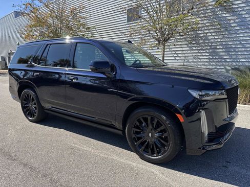 Used 2021 Cadillac Escalade Sport Platinum w/ Heavy-Duty Trailer Package image 4