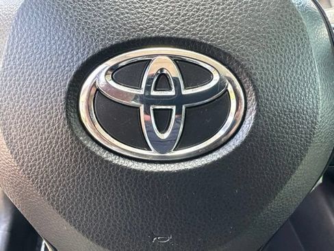 Used 2022 Toyota Corolla LE FWD image 23