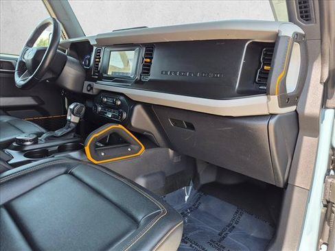 Used 2022 Ford Bronco Badlands w/ Sasquatch Package AWD/4WD image 21