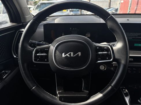 Used 2024 Kia Sorento S image 30