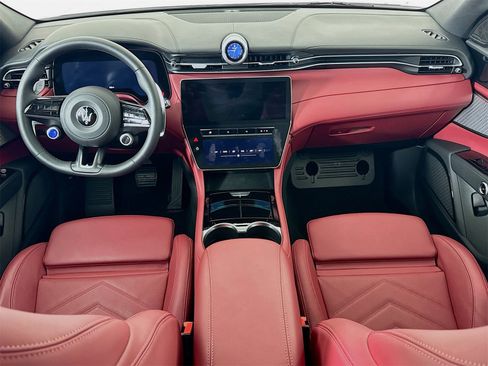 New 2025 Maserati Grecale Modena image 24