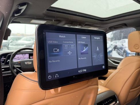 Used 2021 Cadillac Escalade Premium Luxury w/ LPO, Illumination Package image 41