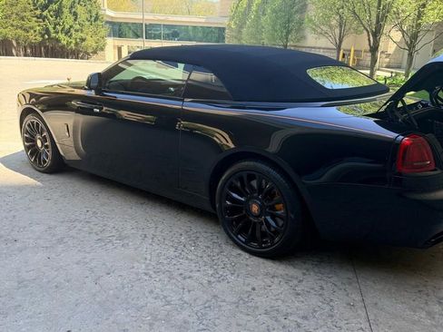 Used 2020 Rolls-Royce Dawn RWD image 4