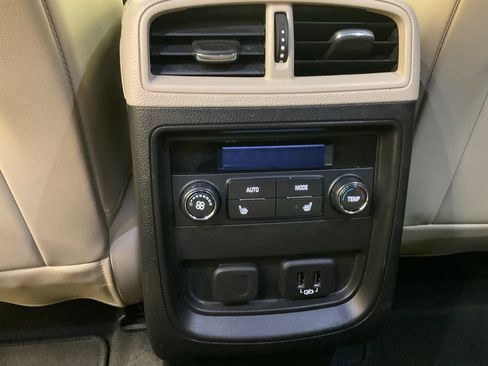 Used 2019 Buick Envision Essence AWD/4WD image 35