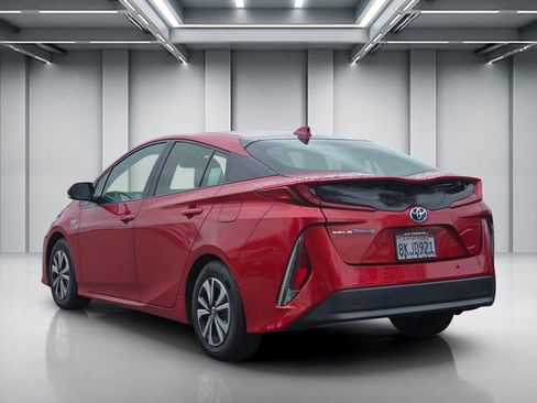 Used 2019 Toyota Prius Prime Advanced image 6