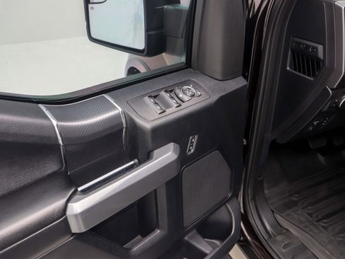 Used 2018 Ford F150 XLT w/ Equipment Group 302A Luxury AWD/4WD image 17