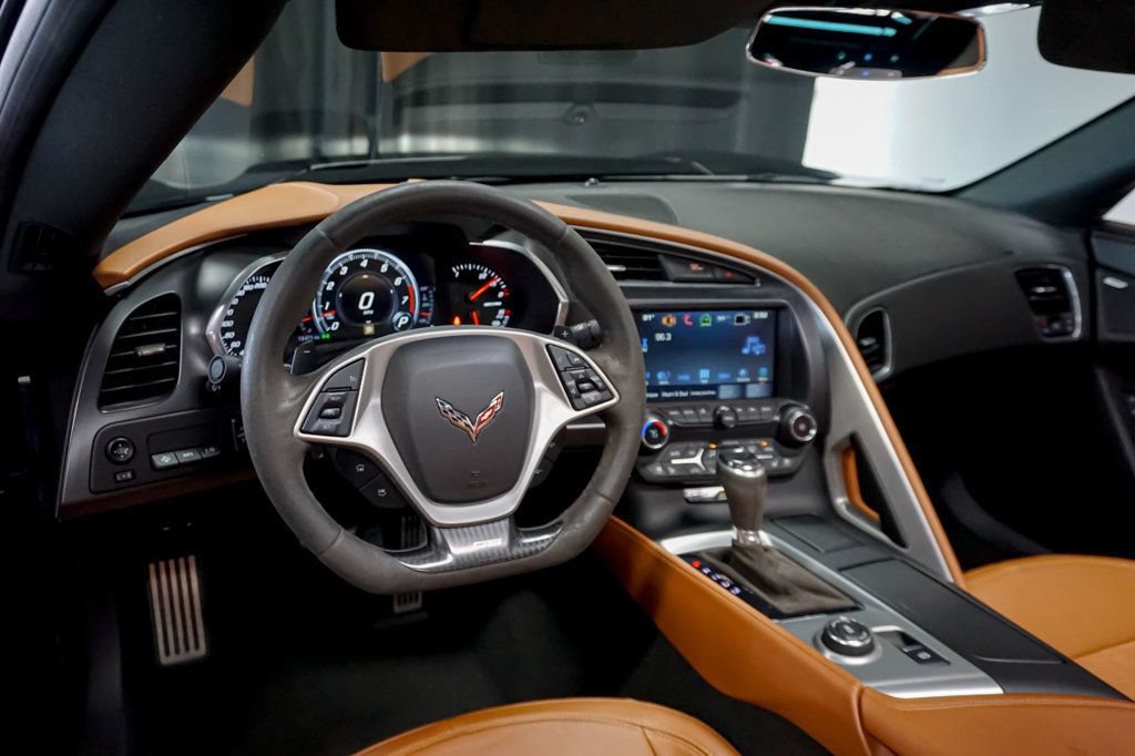 Used 2017 Chevrolet Corvette Z06 RWD image 12