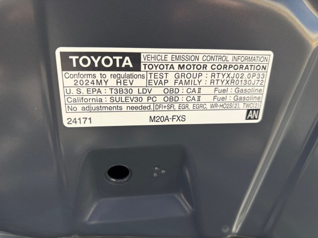 Certified 2024 Toyota Prius LE FWD image 10