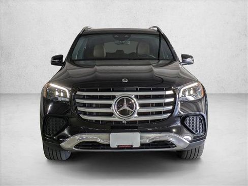 Certified 2025 Mercedes-Benz GLS 450 4MATIC image 2