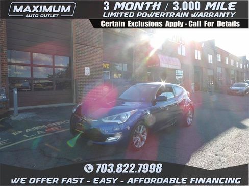 Used 2017 Hyundai Veloster FWD image 13