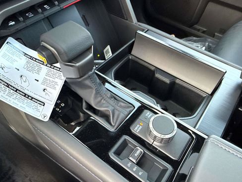 New 2026 Toyota Tundra Platinum AWD/4WD image 19