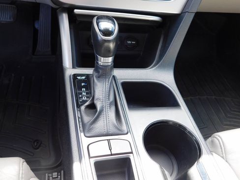 Used 2015 Hyundai Sonata Sport w/ Option Group 03 FWD image 18