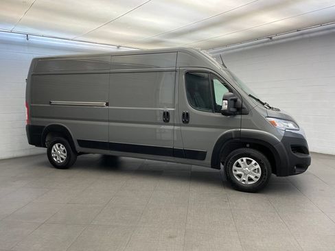 New 2026 RAM ProMaster 2500 w/ Quick Order Package 22G SLT FWD image 2