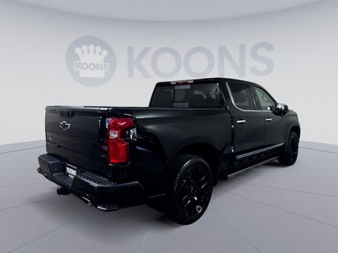 Used 2024 Chevrolet Silverado 1500 High Country AWD/4WD image 7
