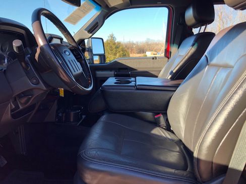 Used 2014 Ford F350 Lariat w/ Lariat Interior Package image 15