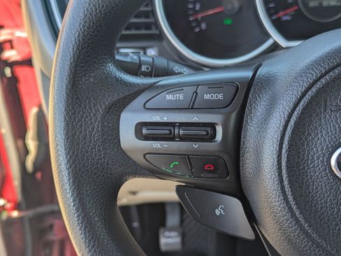 Used 2015 Kia Optima LX image 18