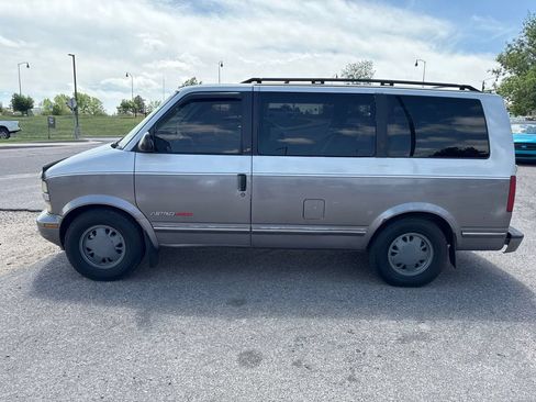 Used 1995 Chevrolet Astro AWD Passenger image 6